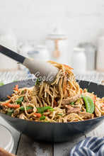 Load image into Gallery viewer, Chicken Lo Mein
